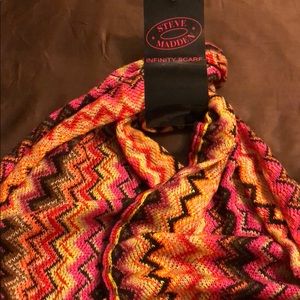 NWT STEVE MADDEN Infinity Scarf